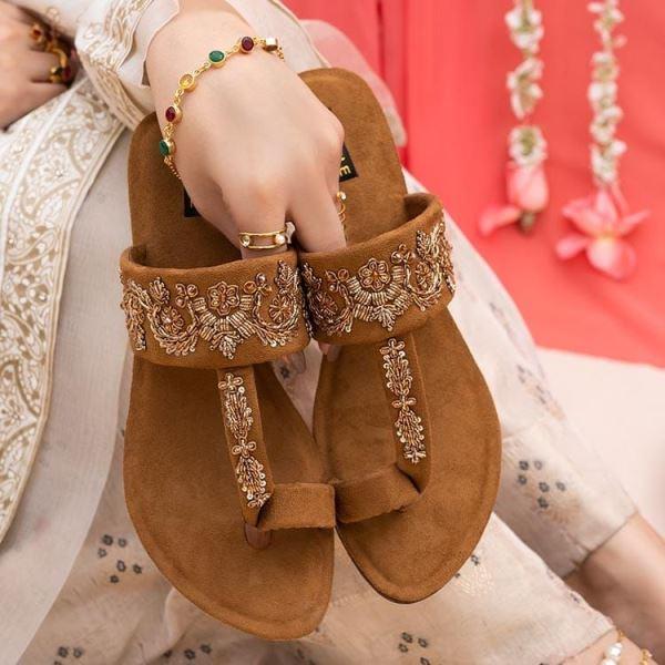 The Ultimate Guide to Footwear Fundamentals : How to Match Shoes with Every Outfit 